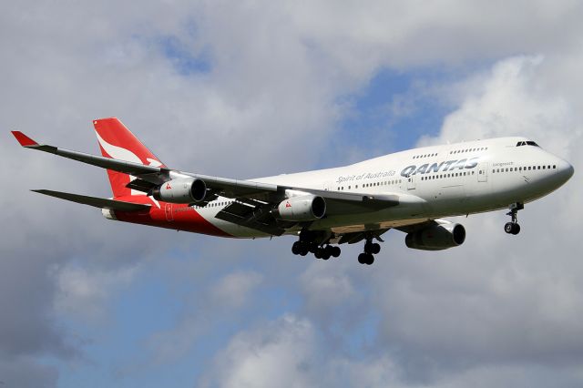 Boeing 747-400 (VH-OJM)