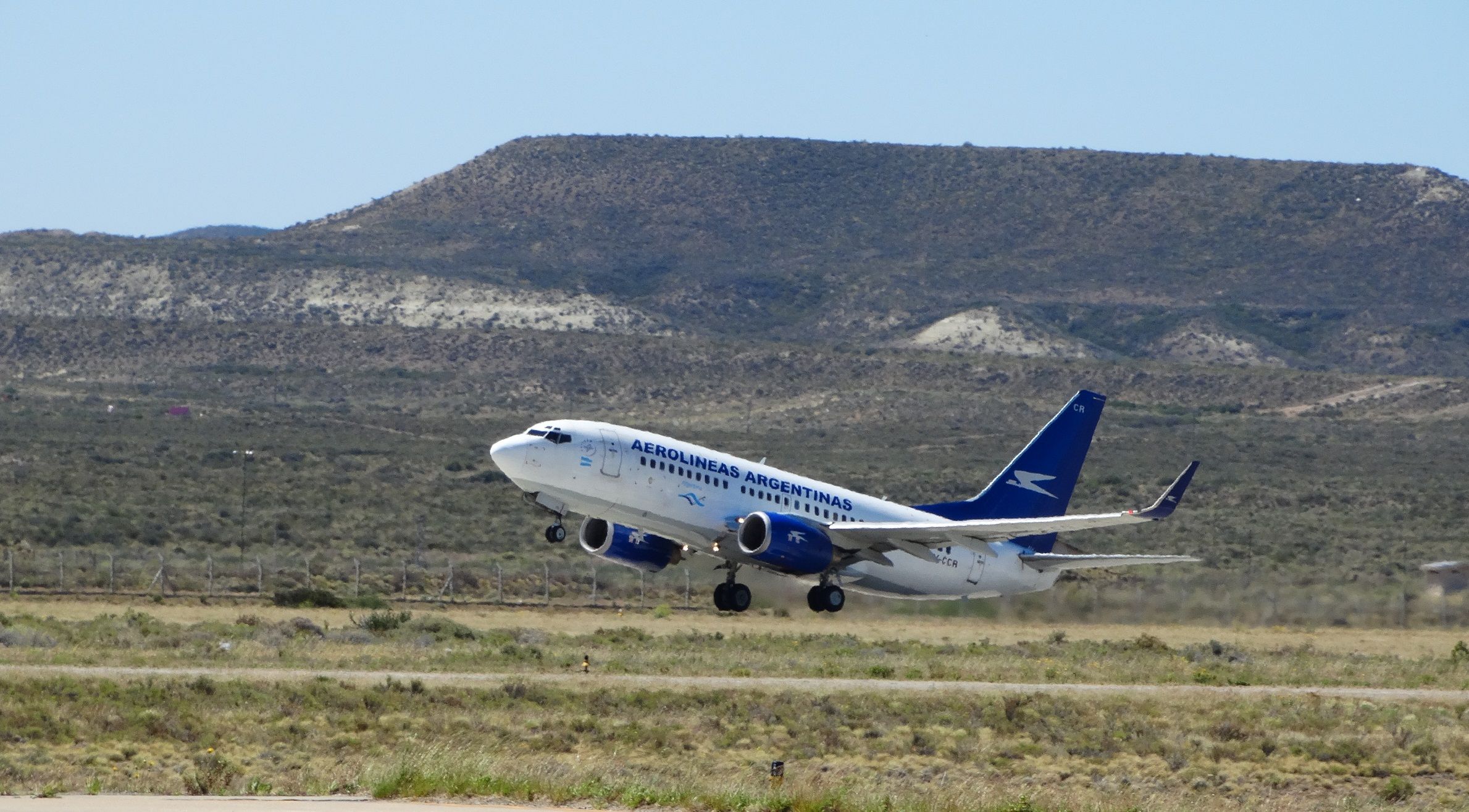 Boeing 737-700 (LV-CCR)