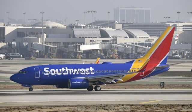 Boeing 737-700 (N794SW) - Arrived at LAX on 25L