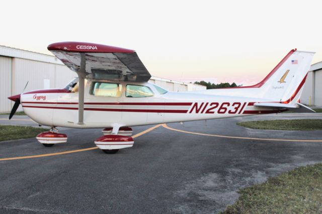 Cessna Skyhawk (N12631)