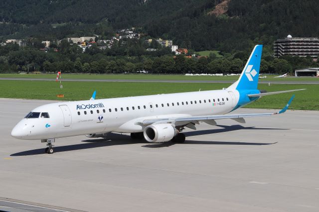 EMBRAER 195 (I-ADJM)