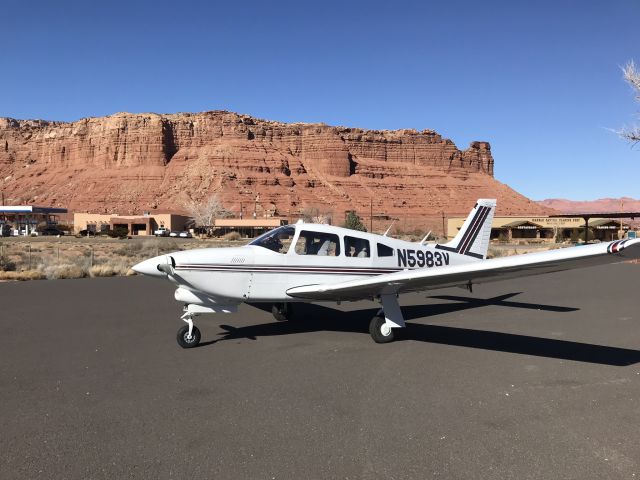 Piper Turbo Arrow 3 (N5983V)