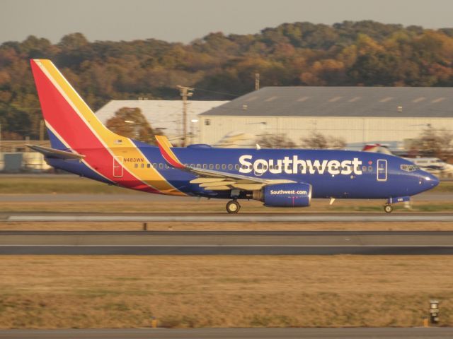 Boeing 737-700 (N483WN)