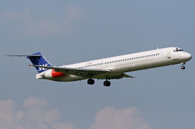 McDonnell Douglas MD-81 (LN-RMR)