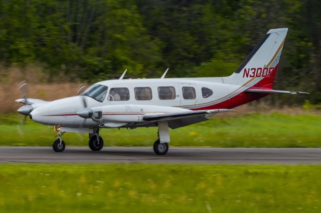 N30DF — - Piper Navajo PA-31, N30DF arriving at KLOM (Wings Field)