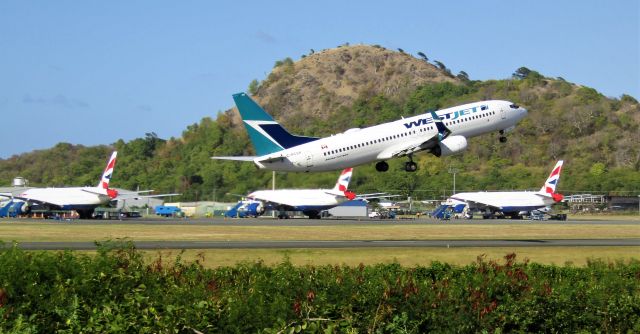 Boeing 737-800 (C-FCSX)
