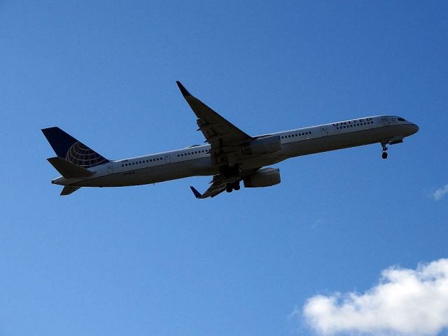 BOEING 757-300 (N74856)