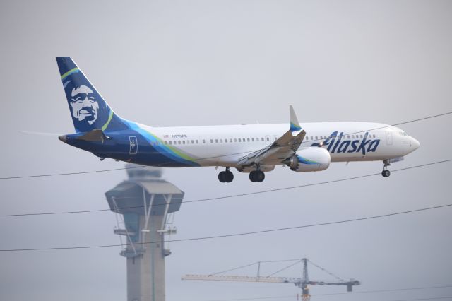 Boeing 737 MAX 9 (N919AK)