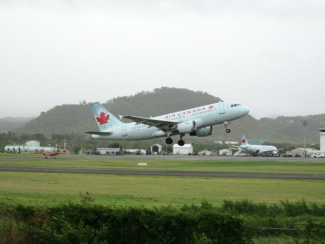 Airbus A319 (C-FYKR)