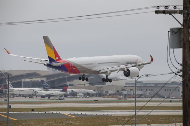 Airbus A350-900 (HL8361)