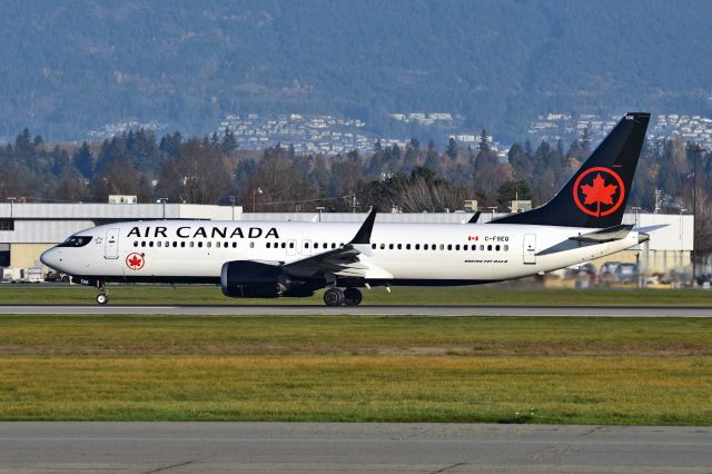 Boeing 737 MAX 8 (C-FSEQ)