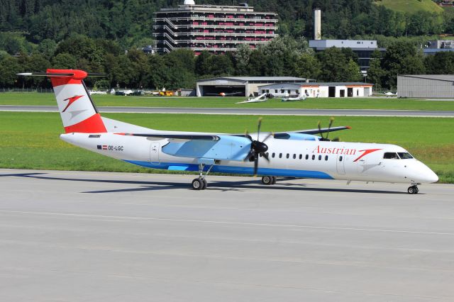 de Havilland Dash 8-400 (OE-LGC)