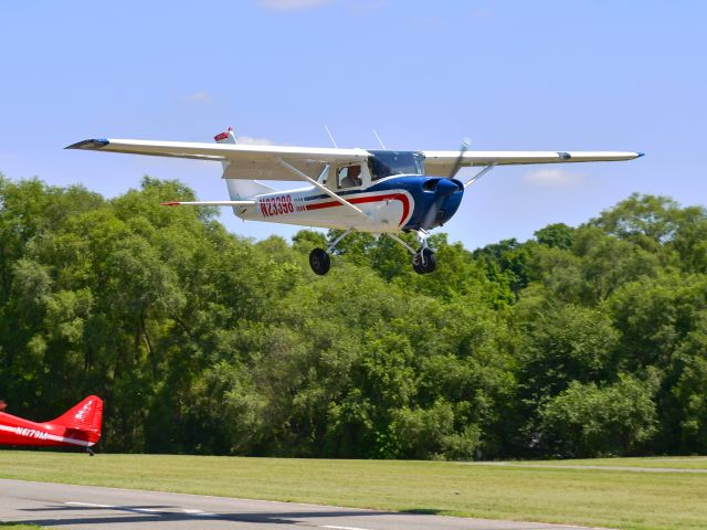 Cessna Commuter (N23398) - Cessna 150H N23398 in Brighton