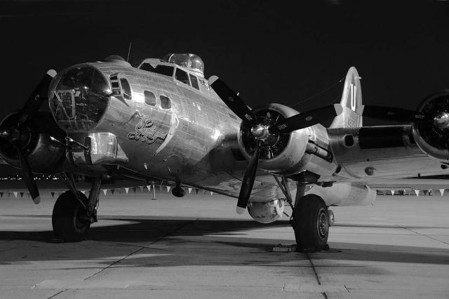 Boeing B-17 Flying Fortress (N9323Z) - Boeing B-17G Flying Fortress N9323Z Sentimental Journey at Phoenix-Mesa Gateway Airport on March 2, 2013