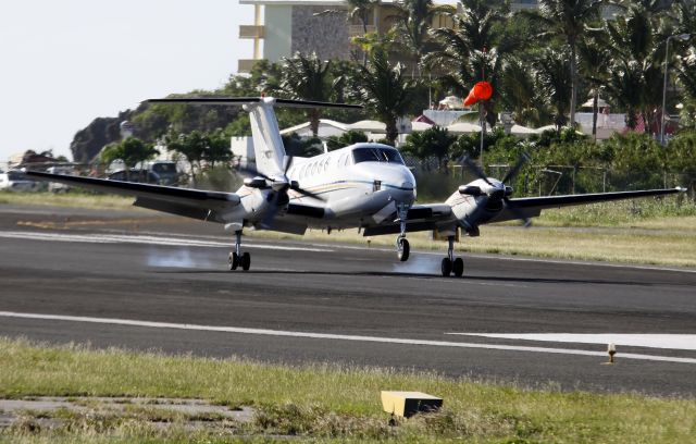 Beechcraft Super King Air 200 (N87SA)