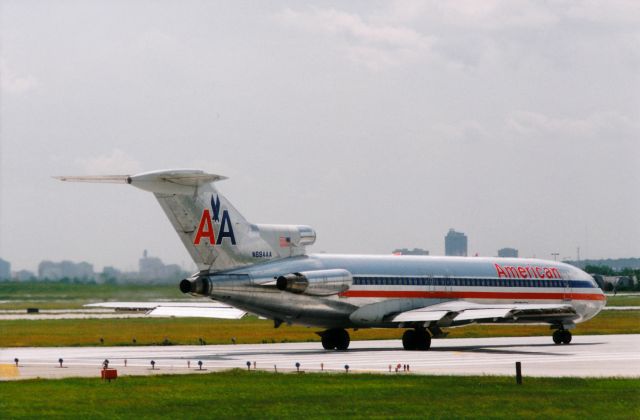 EXTRA EA-400 (N884AA) - American 727 Take-off