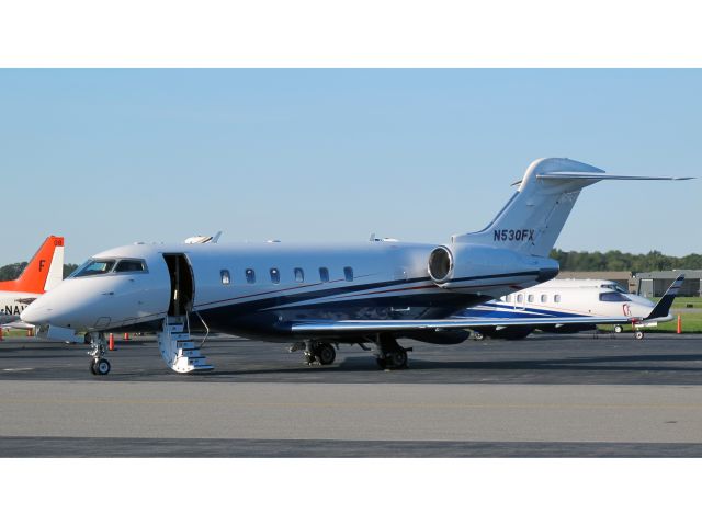 Bombardier Challenger 300 (N530FX) - MILLION AIR offers a great service on the KHPN airport!