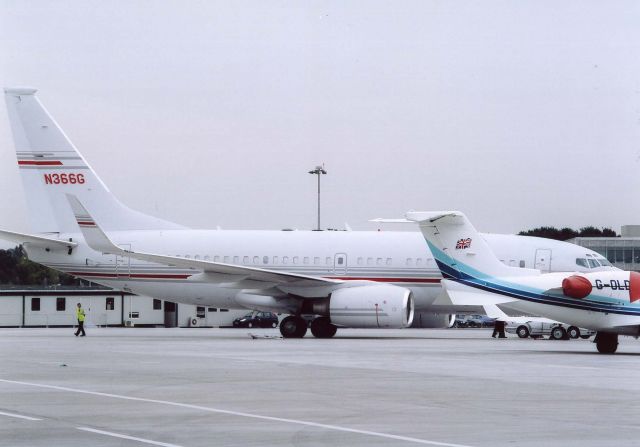 Boeing 737-700 (N366G)