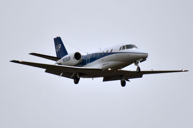 Cessna Citation Excel/XLS (N515UP) - Cessna 560XL Citation Excel XLS, operating with Wheels Up.