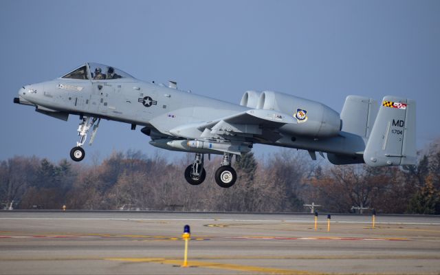 Fairchild-Republic Thunderbolt 2 (78-0704) - Fairchild-Republic A-10 Thunderbolt II (Warthog)br /175th Wing / 104th Fighter Squadronbr /Maryland Air National Guard br /First Photo of 78-0704 on FlightAware