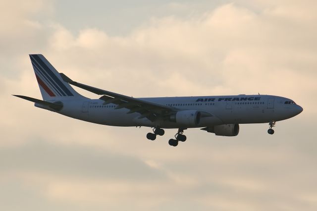 Airbus A330-200 (F-GZCO)