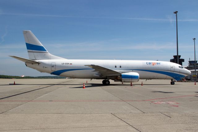 BOEING 737-400 (LZ-CGX)