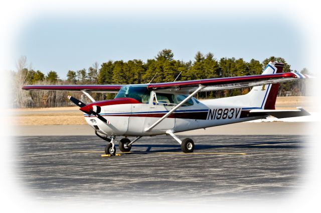 Cessna Skyhawk (N1983V)