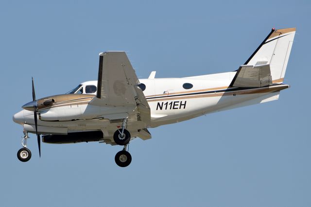 Beechcraft King Air 90 (N11EH)