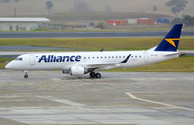 Embraer ERJ-190 (VH-UYZ)