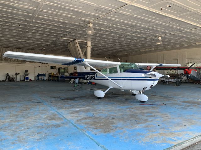 Cessna Skyhawk (N13902)