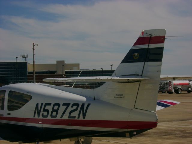 Rockwell Commander 114 (N5872N)