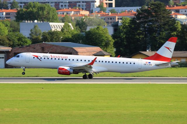 Embraer ERJ-190 (OE-LWD)