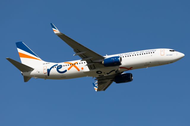 Boeing 737-800 (VH-MFM) - VH-MFM departing as ZL444 to Melbourne, after its first trip to Adelaide.