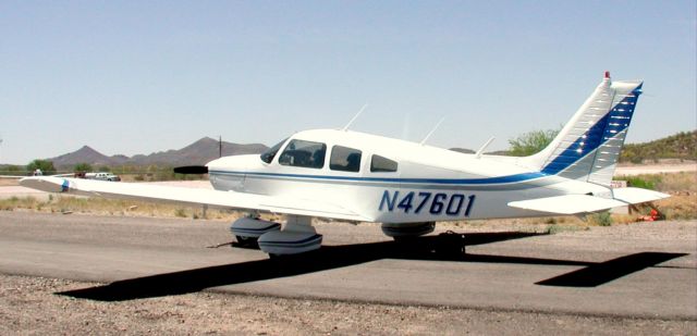 Piper Cherokee (N47601) - Phoenix Flyers, Piper Archer