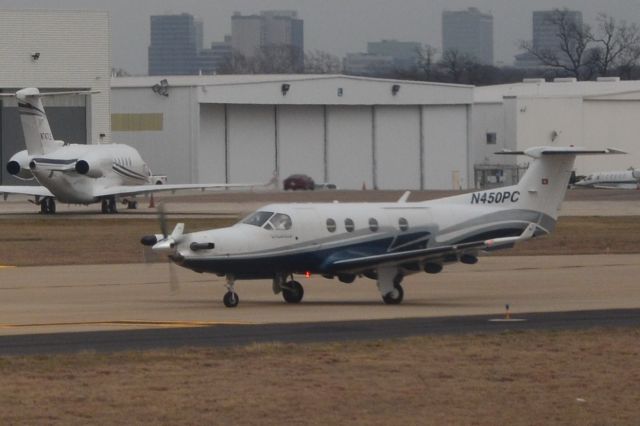 Pilatus PC-12 (N450PC) - YEAMAN HOLDINGS LC taxiing at KDAL - 2/8/21