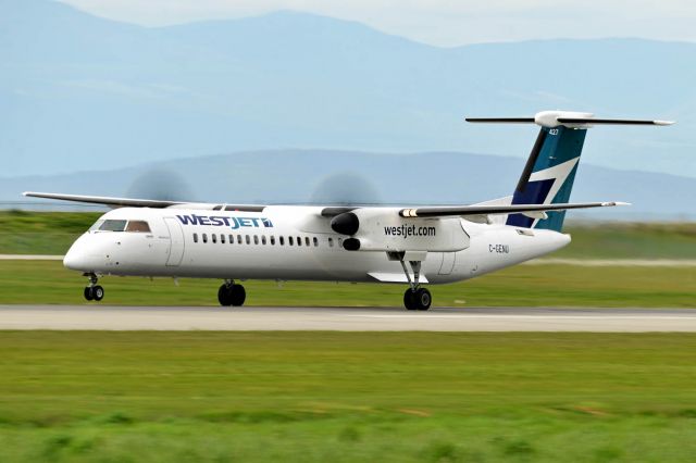 de Havilland Dash 8-400 (C-GENU)