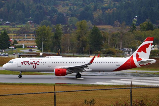 Airbus A321 (C-FJOU) - A321 departing YYJ for YYZ.