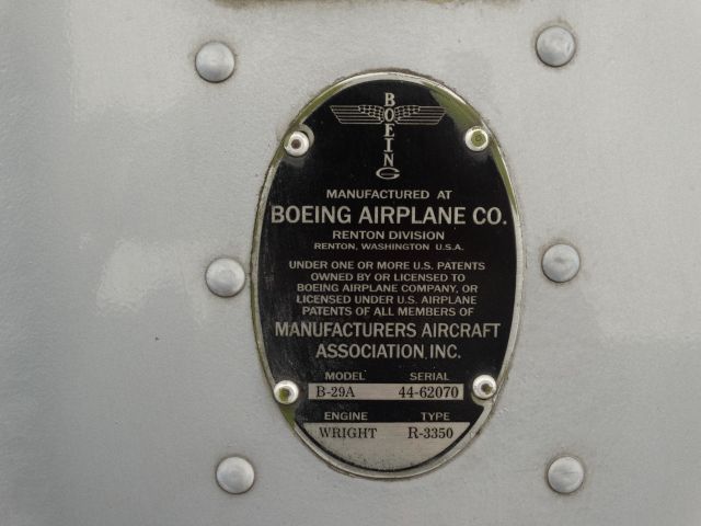 NX529B — - Identification plate (Boeing B-29 Superfortress - FIFI)