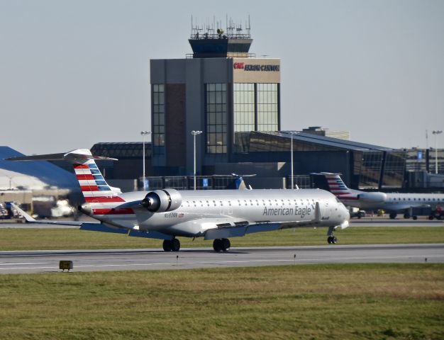 Canadair Regional Jet CRJ-900 (N593NN)