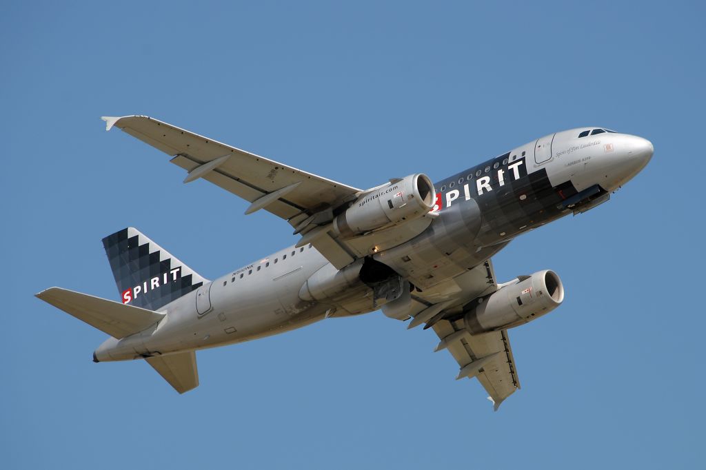 Airbus A319 (N510NK) - Departing KDTW from runway 21R.