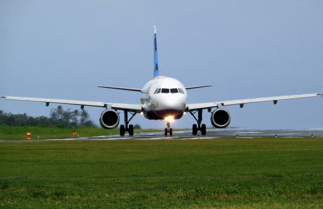 Airbus A320 (N612JB)