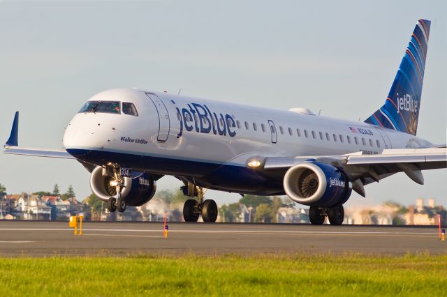 Embraer ERJ-190 (N334JB) - #Follow@JetBlue landing on RWY 27