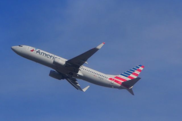 Boeing 737-700 (N925AN)