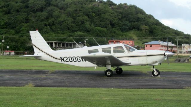 Piper Cherokee (N200GW)