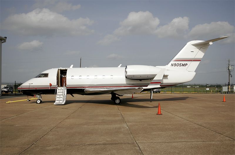 Canadair Challenger (N905MP)