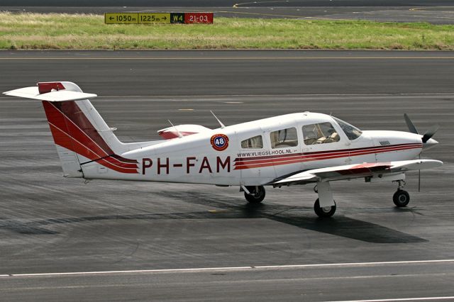 Piper Arrow 4 (PH-FAM)