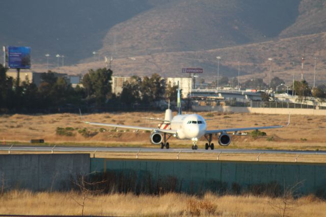 Airbus A320 (XA-VOY) - ENTRADA A CABECERA 27