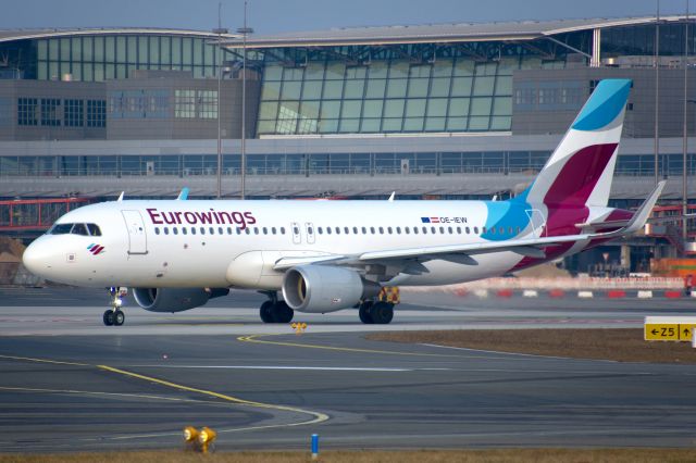 Airbus A320 (OE-IEW)