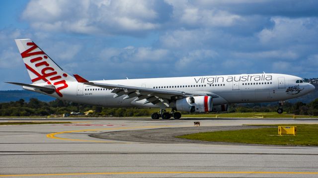 Airbus A330-200 (VH-XFE)