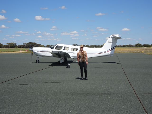 Piper Saratoga (VH-MNV)